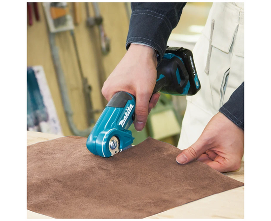  Ножницы по металлу Makita CP100DZ аккумуляторные 