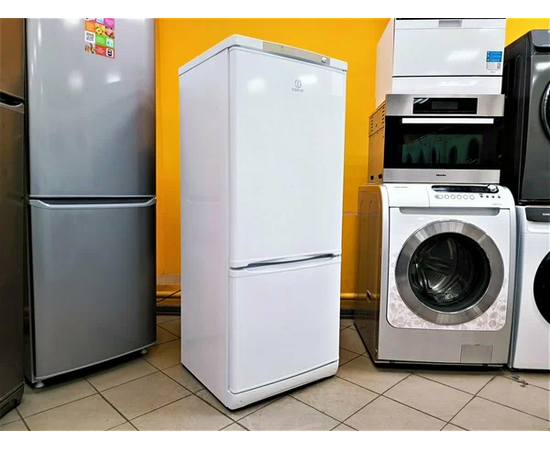  Холодильник Indesit ES 15 A 2-хкамерн. белый 