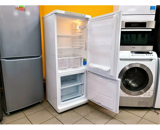  Холодильник Indesit ES 15 A 2-хкамерн. белый 