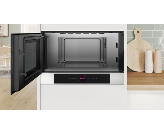  Встраиваемая микроволновая печь BOSCH BFL7221W1 белый 900Вт, 5 режимов, инвертер, 21 л, петли слева 