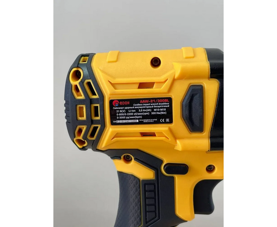  Дрель-шуруповерт EDON AAW-21/300BL черный/желтый 25088 