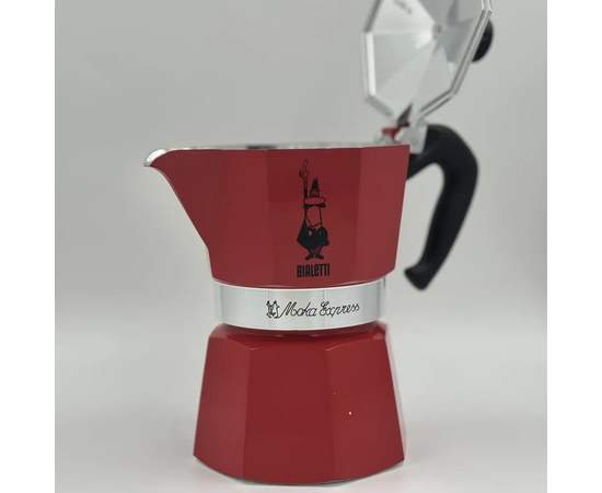  Гейзерная кофеварка Bialetti Moka Express Rossa 4942 на 3 чашки 